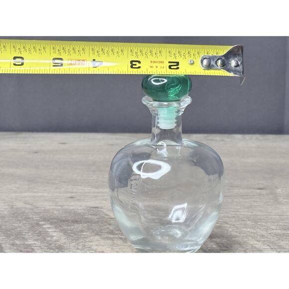 5" Vintage Shaped Glass Decanter Apple No Chips or Cracks - Picture 6 of 6